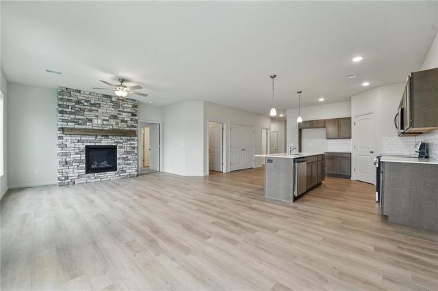 3028 NW 95th Terrace, Kansas City, MO 64154