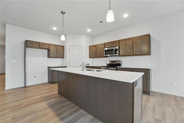 3028 NW 95th Terrace, Kansas City, MO 64154