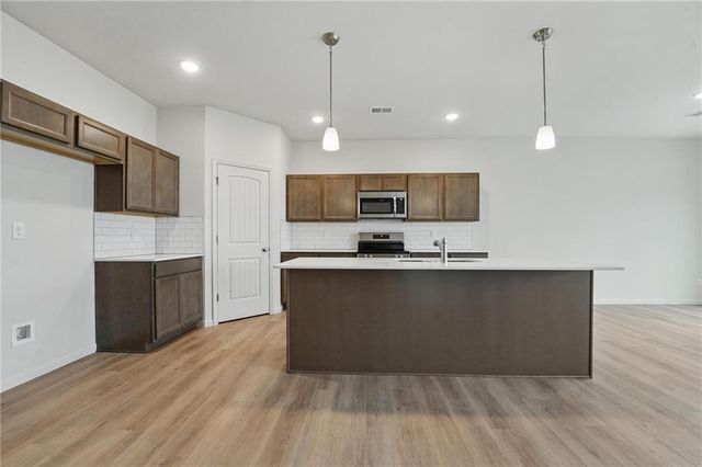 3028 NW 95th Terrace, Kansas City, MO 64154