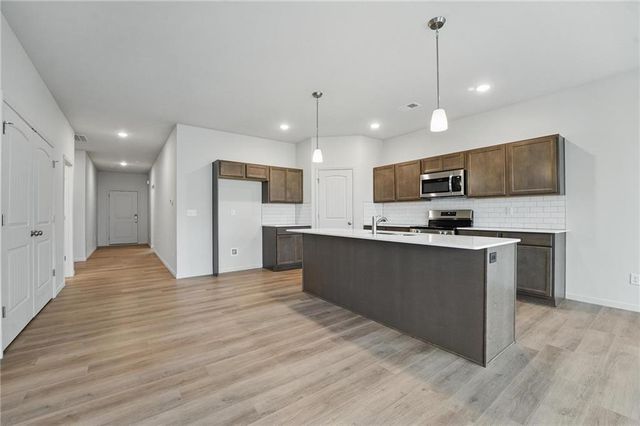 3028 NW 95th Terrace, Kansas City, MO 64154