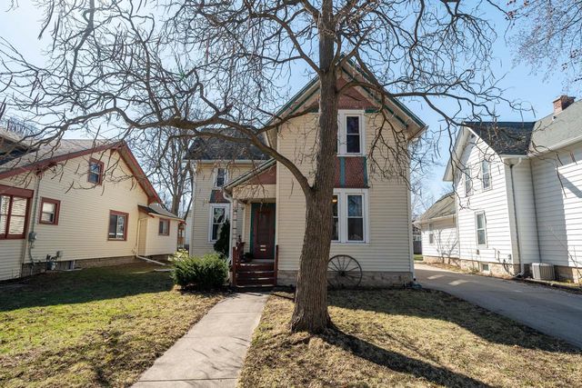 923 Beechwood AVENUE, Waukesha, WI 53186