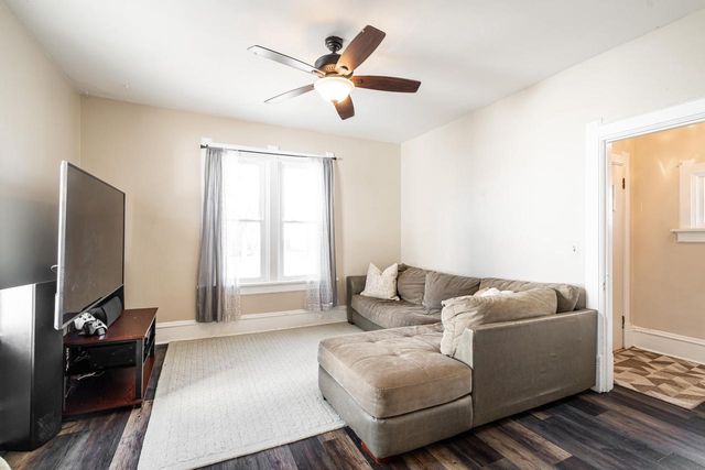 923 Beechwood AVENUE, Waukesha, WI 53186