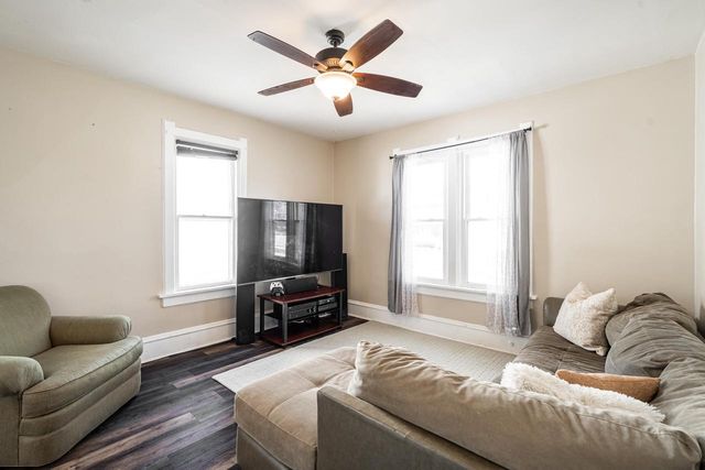 923 Beechwood AVENUE, Waukesha, WI 53186