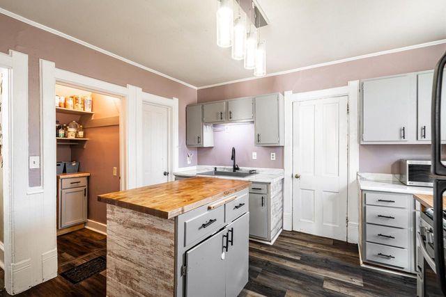 923 Beechwood AVENUE, Waukesha, WI 53186