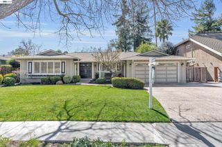 2070 Raven Rd, Pleasanton, CA 94566
