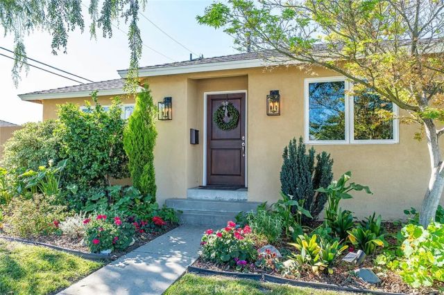 6200 E Fairbrook, Long Beach, CA 90815