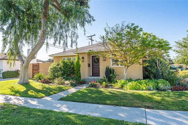 6200 E Fairbrook, Long Beach, CA 90815