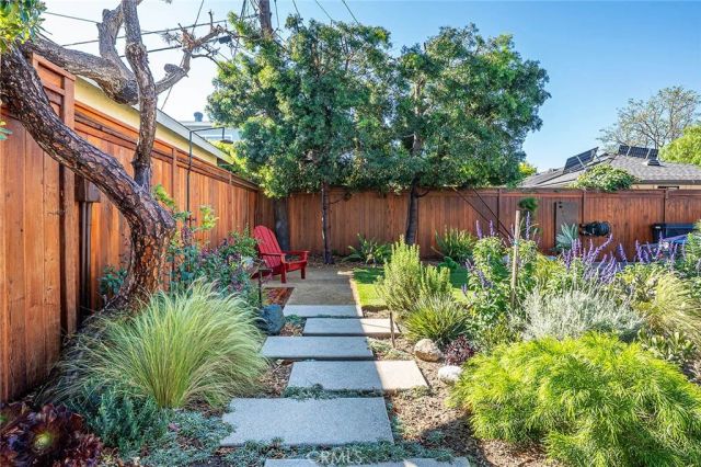 6200 E Fairbrook, Long Beach, CA 90815