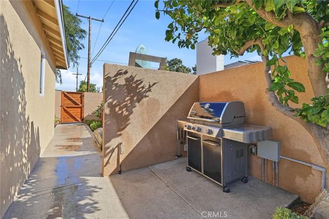 6200 E Fairbrook, Long Beach, CA 90815