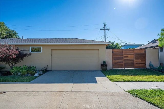 6200 E Fairbrook, Long Beach, CA 90815