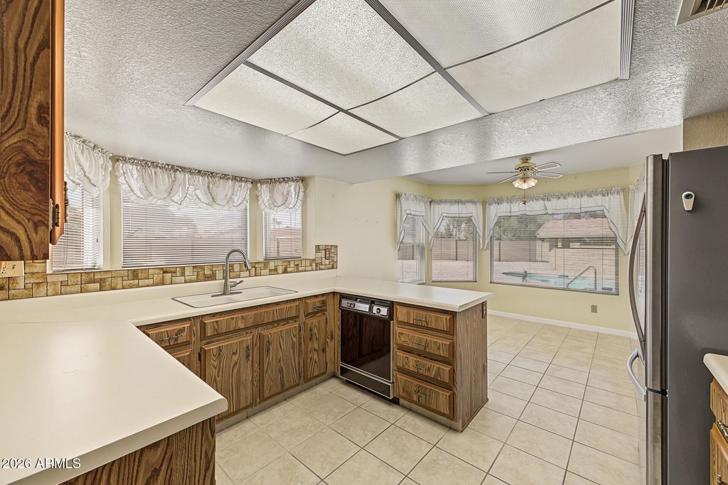 2336 W HIGHLAND Court, Chandler, AZ 85224 — photo 3