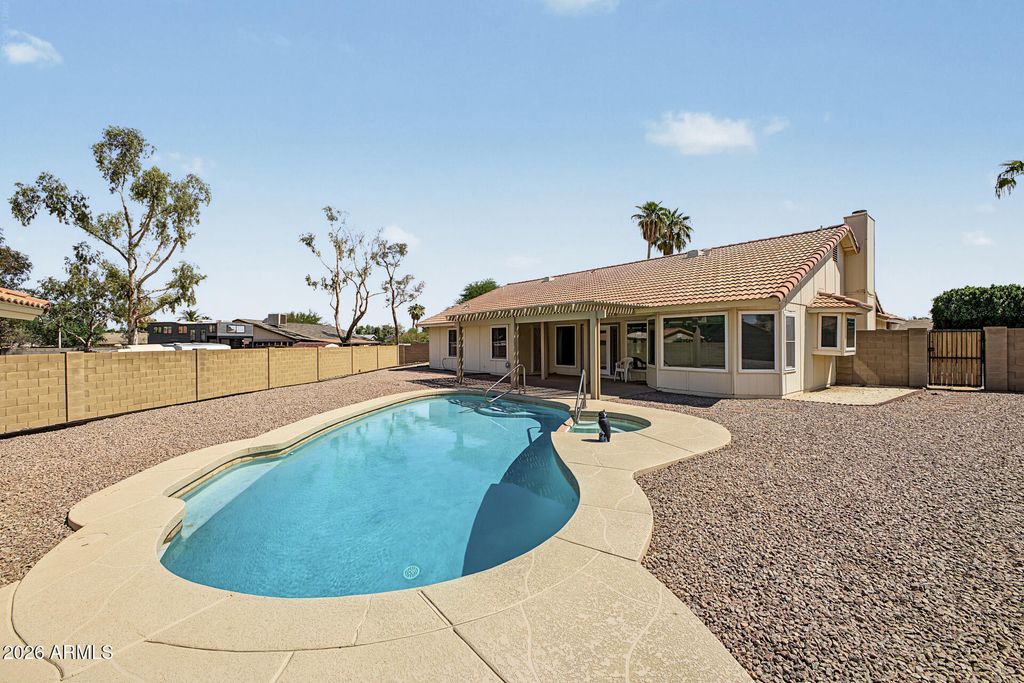 2336 W HIGHLAND Court, Chandler, AZ 85224 — photo 5