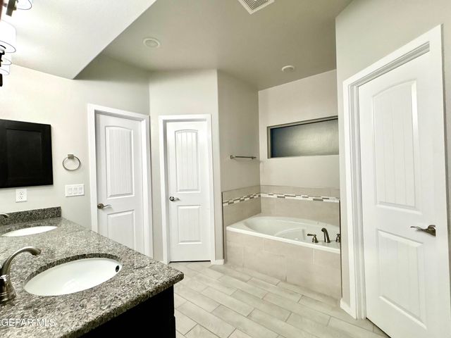 545 PASEO MODESTO Drive, El Paso, TX 79928