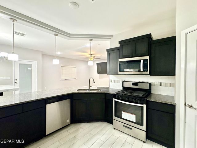 545 PASEO MODESTO Drive, El Paso, TX 79928