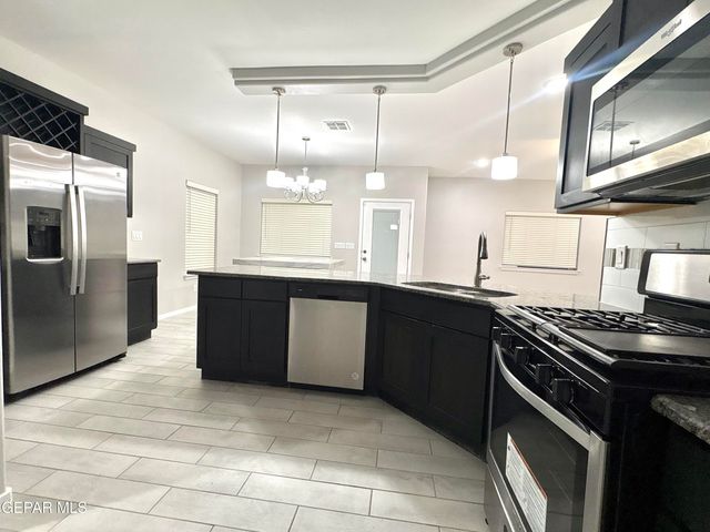 545 PASEO MODESTO Drive, El Paso, TX 79928