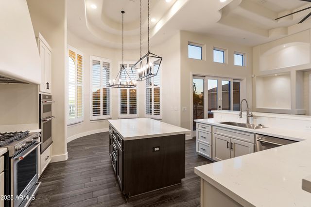 6123 W ALAMEDA Road, Glendale, AZ 85310