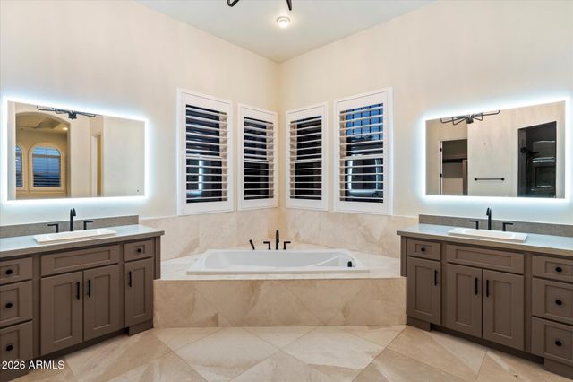 6123 W ALAMEDA Road, Glendale, AZ 85310