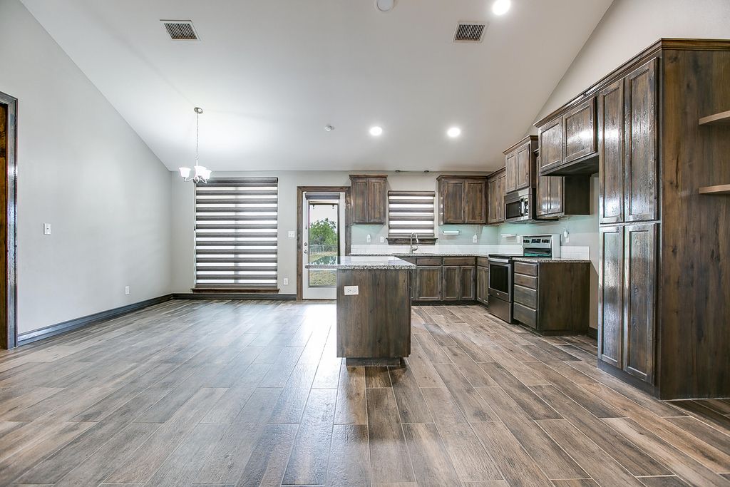 Image 10 of property listing at 8355 Panther Path, San Angelo, TX 76901