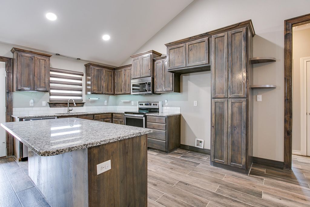 Image 13 of property listing at 8355 Panther Path, San Angelo, TX 76901