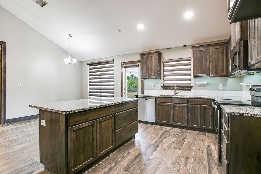 Image 14 of property listing at 8355 Panther Path, San Angelo, TX 76901