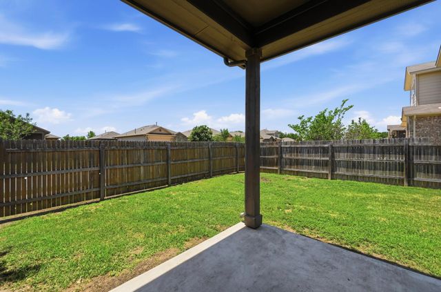 227 Hess DR, Kyle, TX 78640