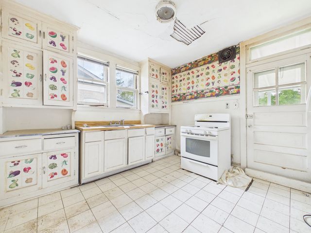 1036 22nd Avenue, Bellwood, IL 60104