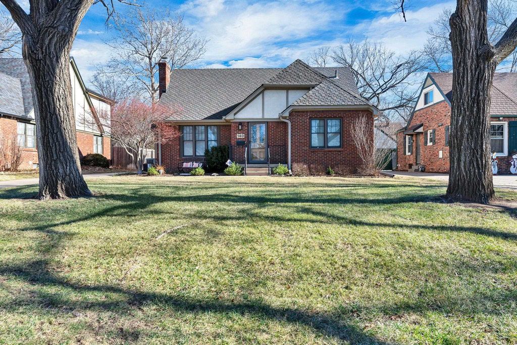 140 N Pinecrest, Wichita, KS 67208