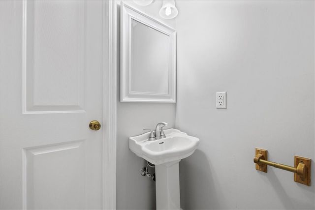 3251 Grandview Rd, Perry Twp, PA 16117