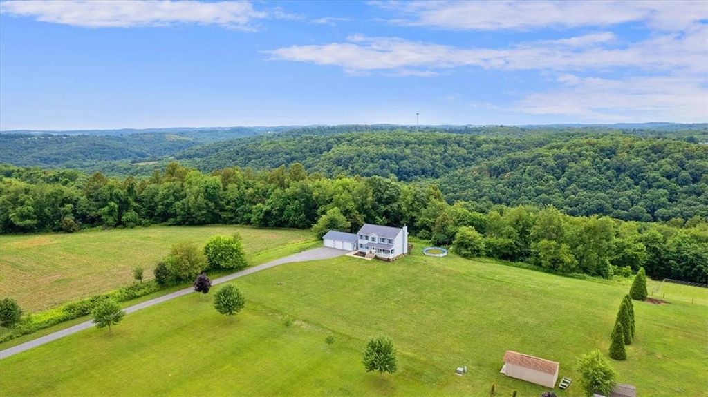 3251 Grandview Rd, Perry Twp, PA 16117