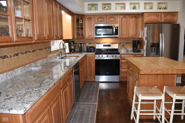 2432 E Stafford Place, Martinsville, IN 46151