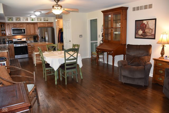 2432 E Stafford Place, Martinsville, IN 46151