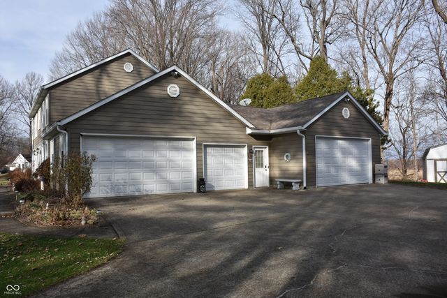 2432 E Stafford Place, Martinsville, IN 46151