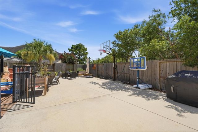 8515 Glenn Leigh Drive, Spring, TX 77379