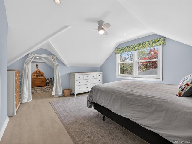 98 Greenbush Road, Tappan, NY 10983