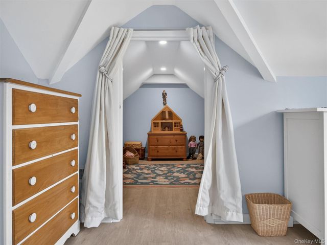 98 Greenbush Road, Tappan, NY 10983