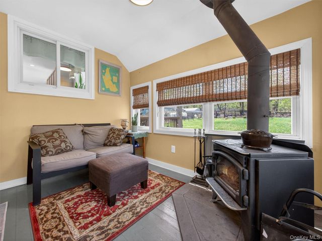 98 Greenbush Road, Tappan, NY 10983