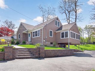 98 Greenbush Road, Tappan, NY 10983