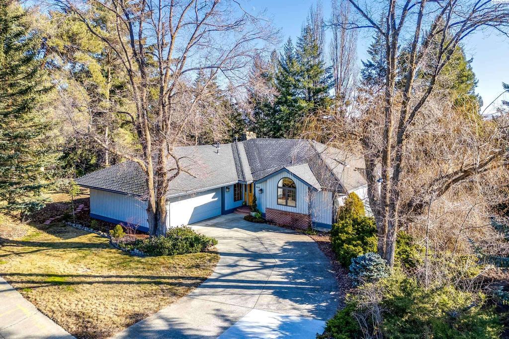 945 SW Alcora Dr, Pullman, WA 99163