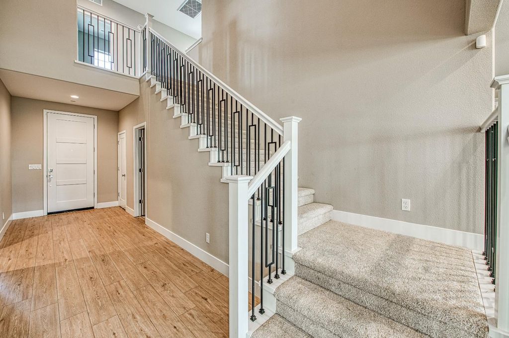 Image 16 of property listing at 4338 Monarch Place, Madera, CA 93636