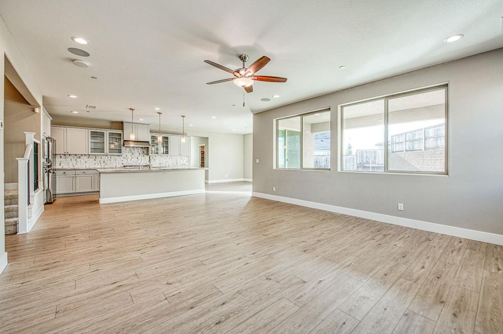 Image 19 of property listing at 4338 Monarch Place, Madera, CA 93636