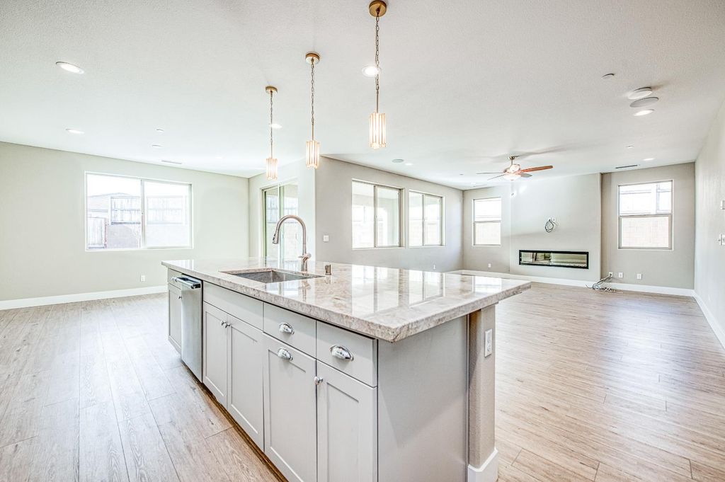 Image 25 of property listing at 4338 Monarch Place, Madera, CA 93636