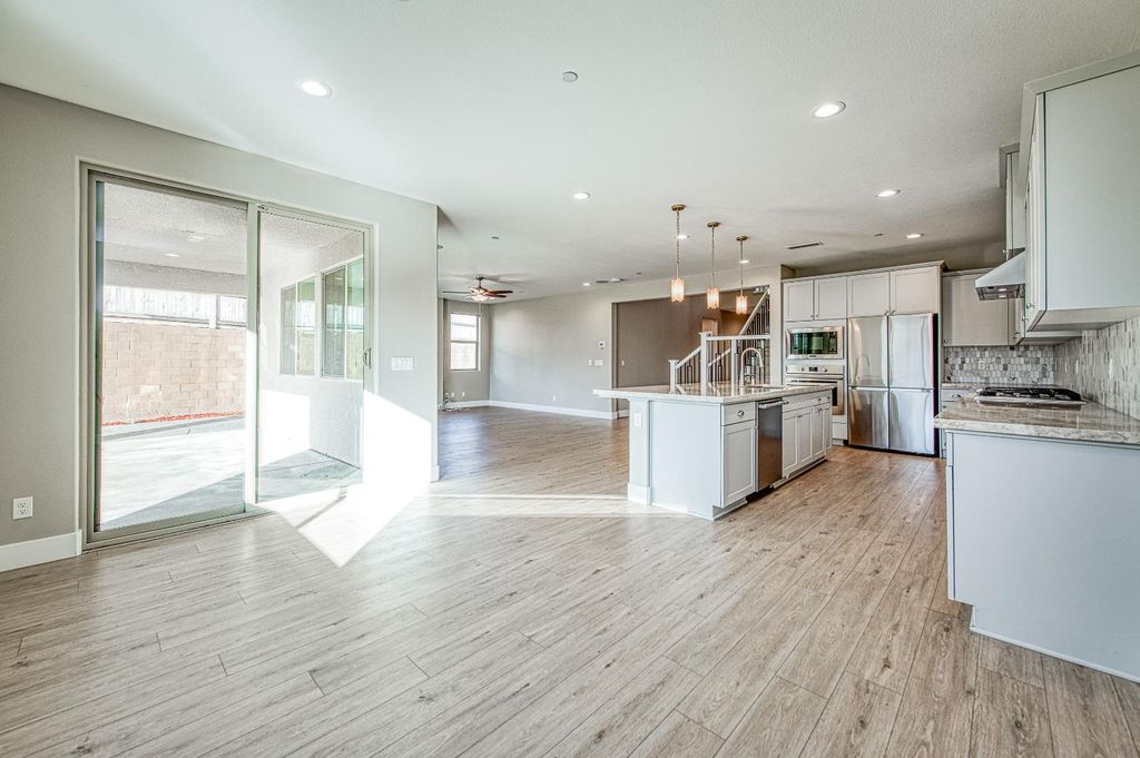 Image 31 of property listing at 4338 Monarch Place, Madera, CA 93636