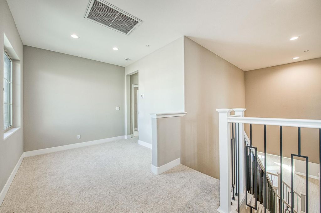 Image 36 of property listing at 4338 Monarch Place, Madera, CA 93636