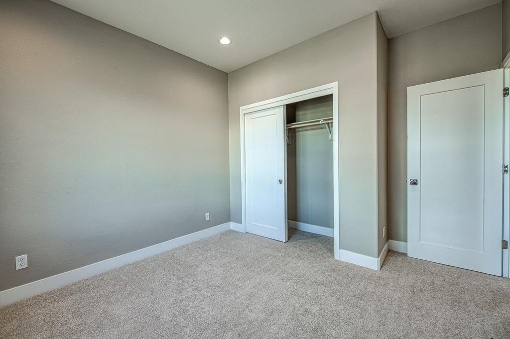 Image 43 of property listing at 4338 Monarch Place, Madera, CA 93636