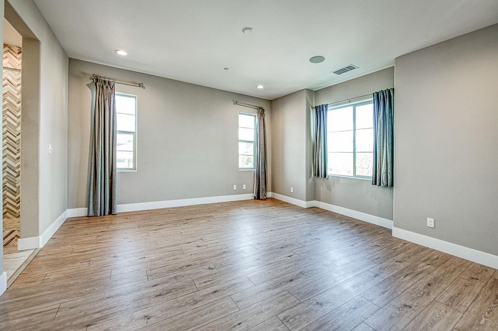 Image 44 of property listing at 4338 Monarch Place, Madera, CA 93636