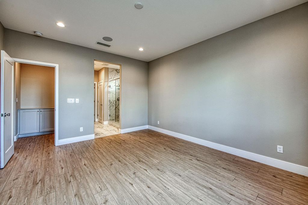 Image 51 of property listing at 4338 Monarch Place, Madera, CA 93636