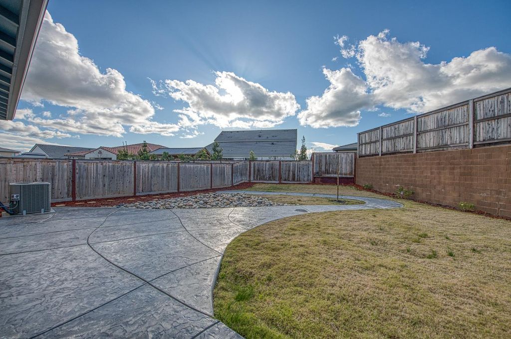 Image 56 of property listing at 4338 Monarch Place, Madera, CA 93636