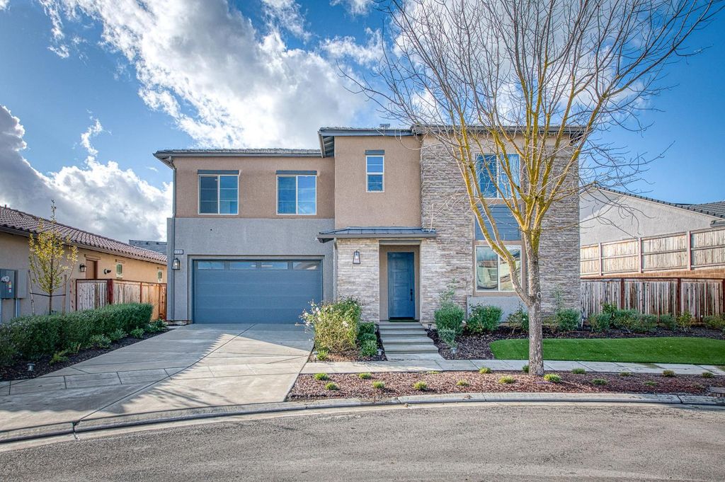 Image 68 of property listing at 4338 Monarch Place, Madera, CA 93636