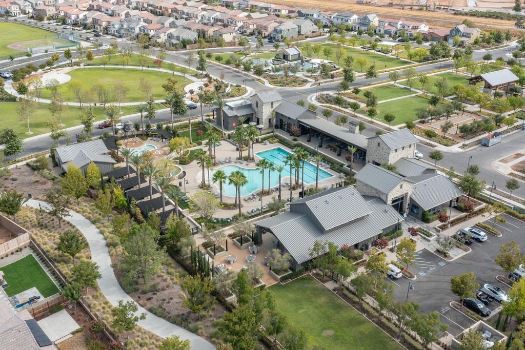 Image 83 of property listing at 4338 Monarch Place, Madera, CA 93636