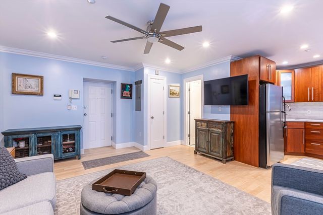 52 Cooper St. 2, Boston, MA 02113